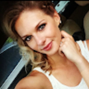 Meet your Posher, Chloe